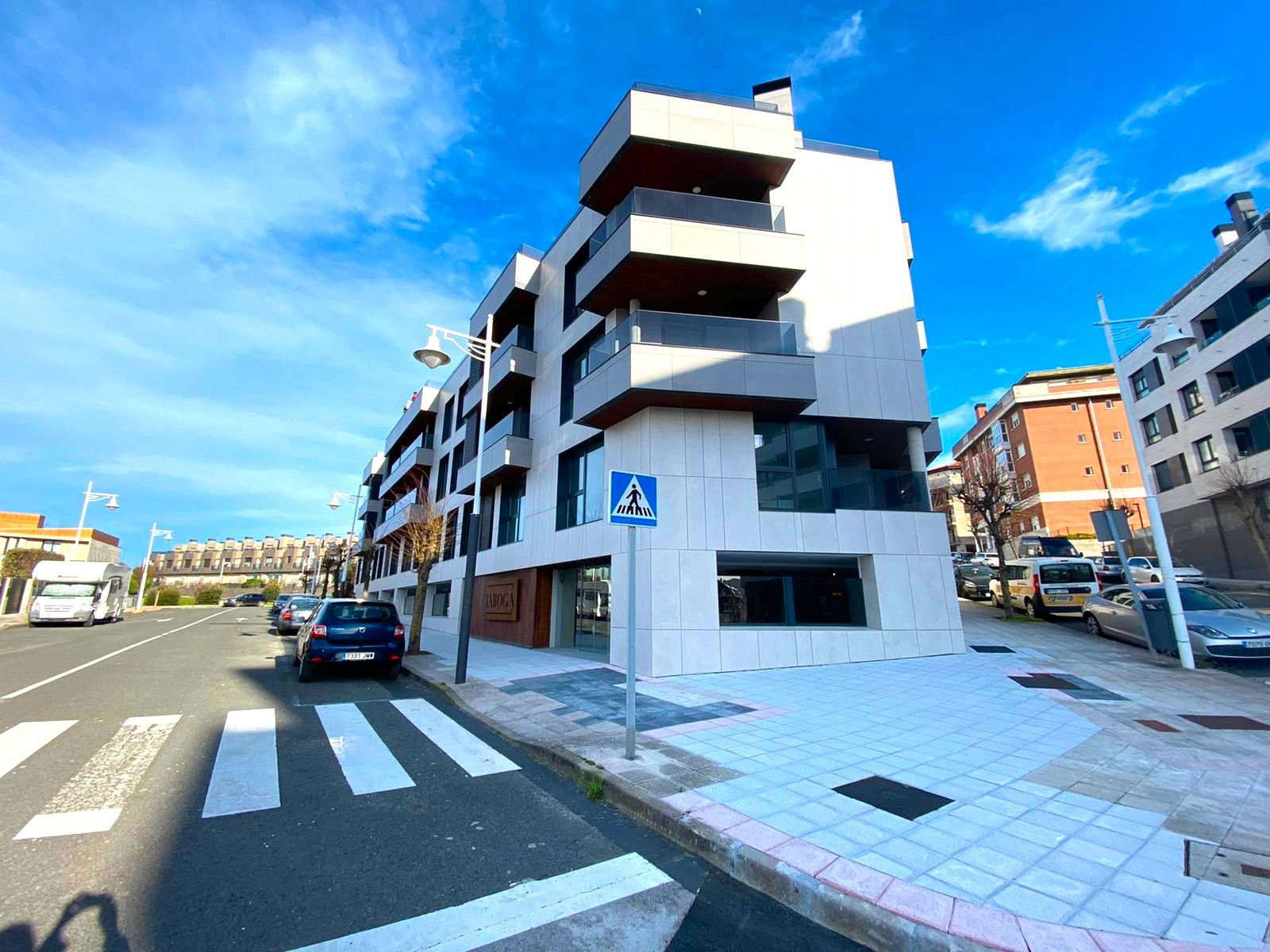 Außenansicht von Wohnung zum Verkauf in Castro-Urdiales mit Heizung, Parkett und Terrasse