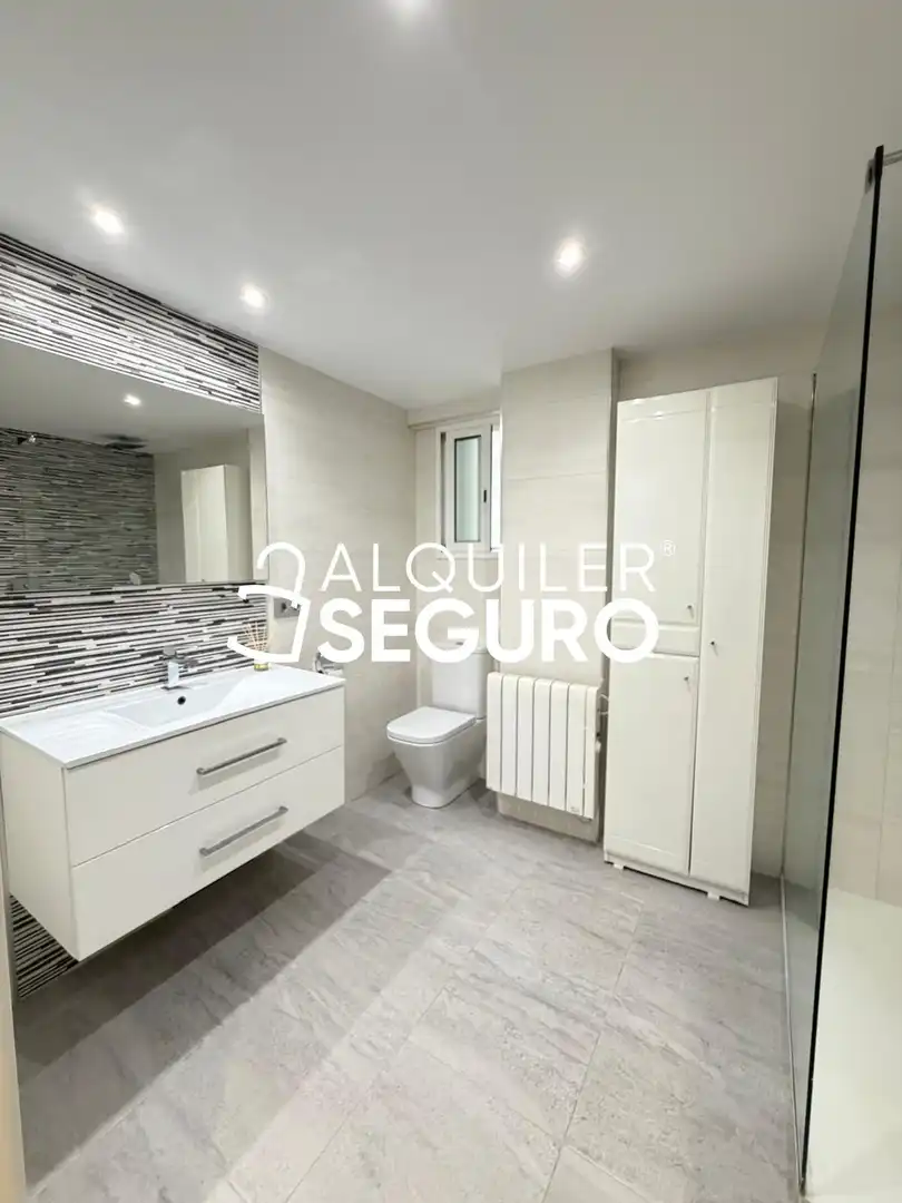 Piso de alquiler en Rio Turia, Ensanche - Río Júcar