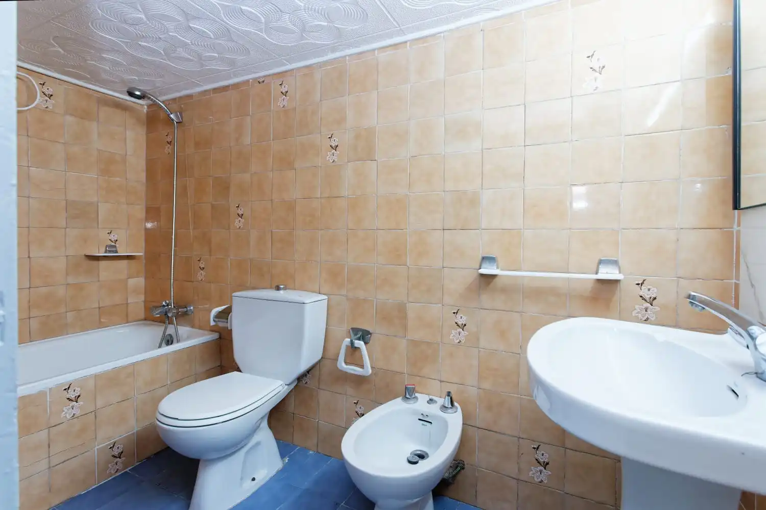 Baño de Casa adosada en venta en Terrassa con Terraza, Horno y Lavadora