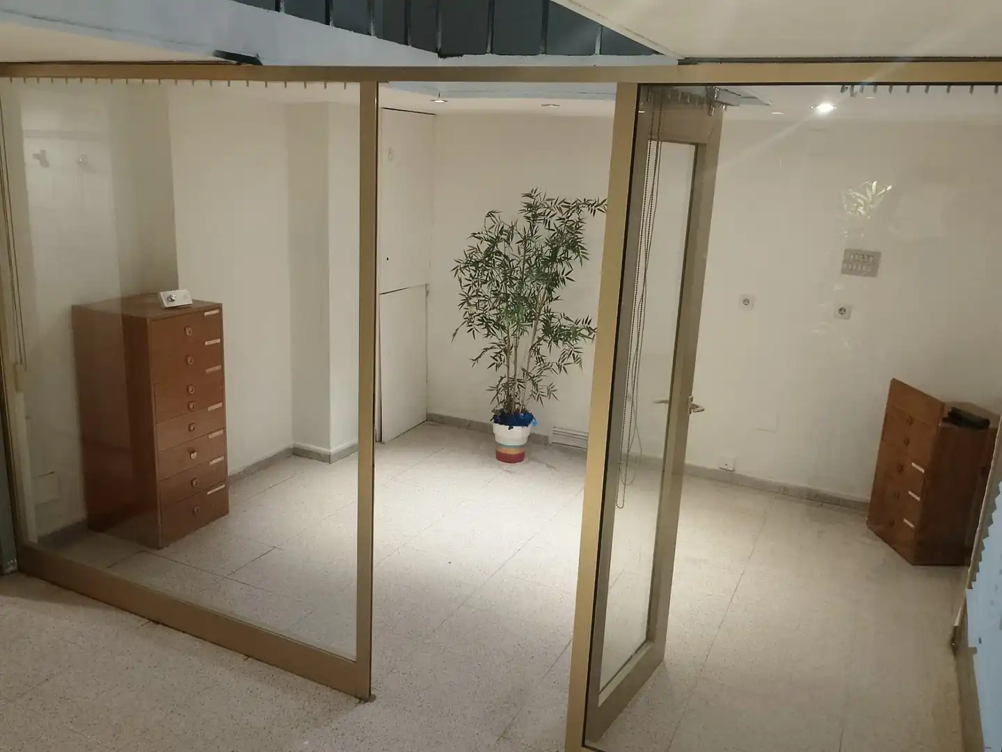 Local comercial de lloguer a Calle Gil de Jaz 3, imagen 5