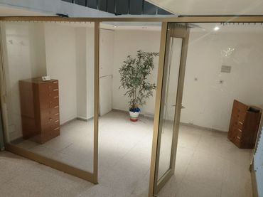 Local comercial de lloguer a Calle Gil de Jaz 3