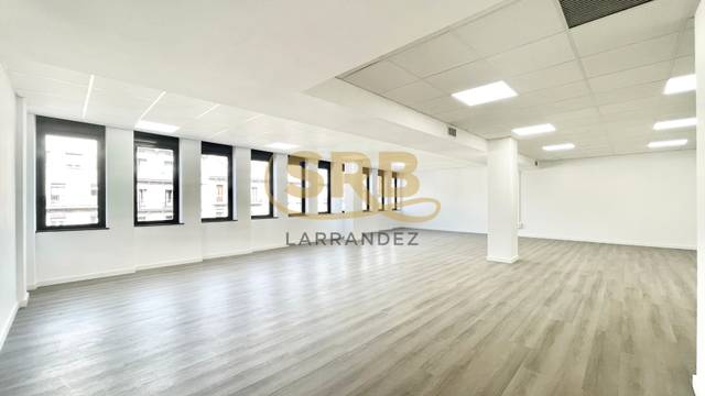 Oficina en Alquiler en Carrer d'Aragó en L'Antiga Esquerra de l'Eixample