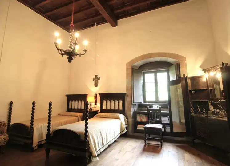 Bedroom of Houses for sale in Salas  with Furnished