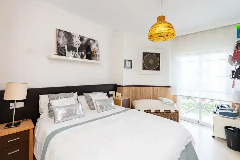 Habitación de Ático en venta en Estepona con Aire acondicionado y Piscina