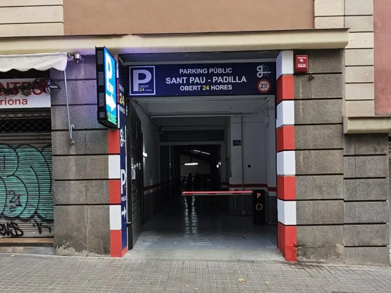Parking de Garaje de alquiler en Barcelona con Alarma