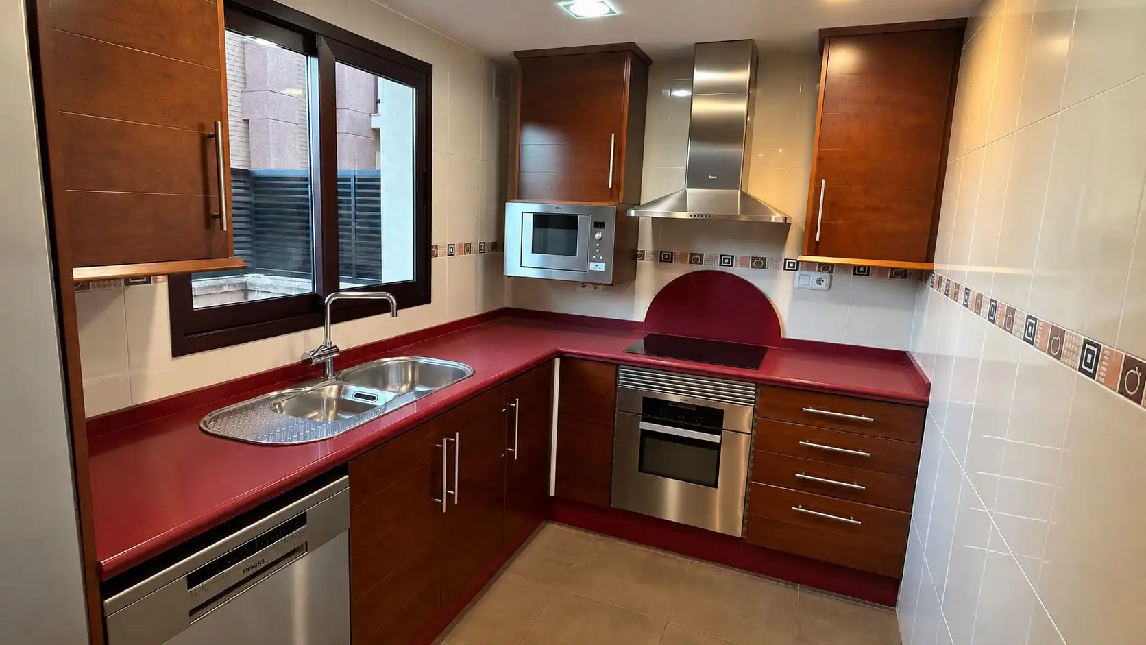 Cocina de Casa adosada en venta en San Rafael del Río con Alarma