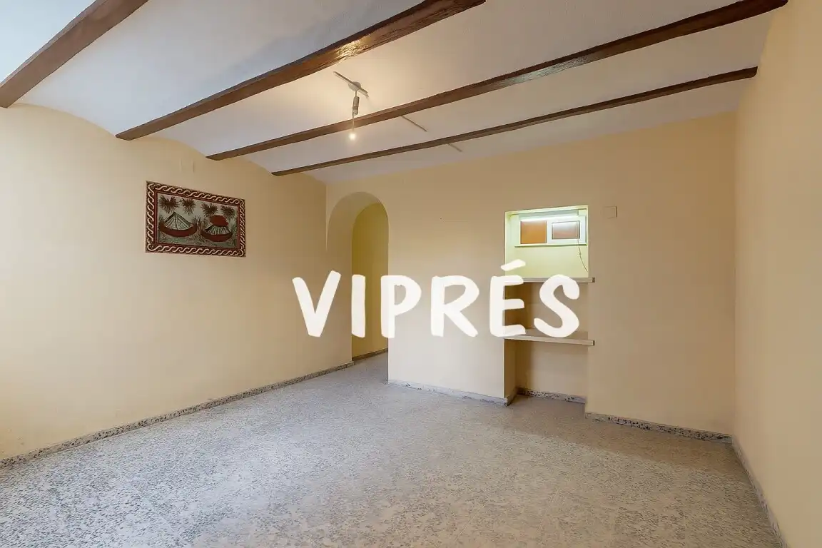 Houses for sale in Mérida  with Storage room