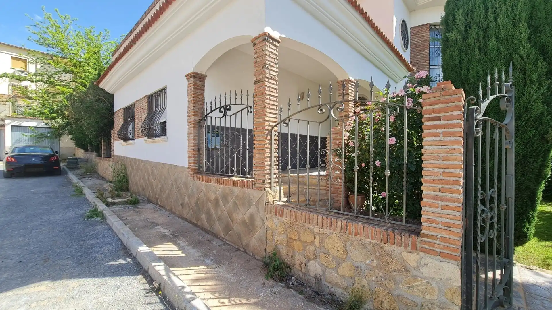 Vista exterior de Casa o xalet en venda en La Peza amb Calefacció, Jardí privat i Terrassa