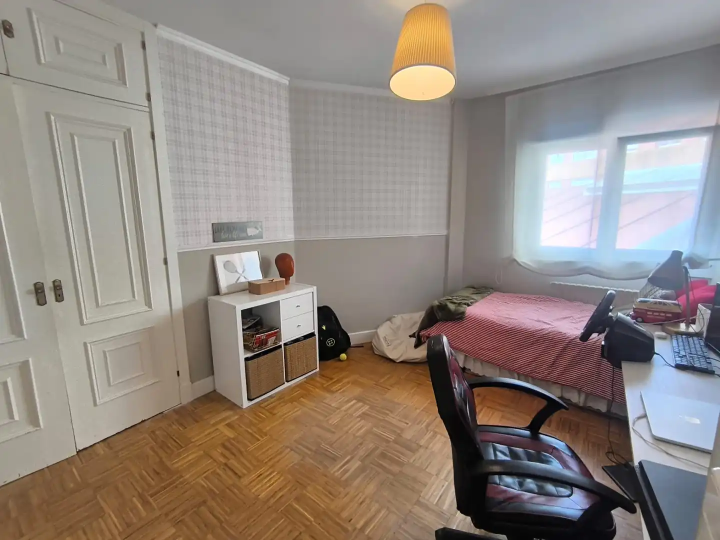 Habitación de Piso en venta en Pontevedra Capital  con Calefacción, Parquet y Horno