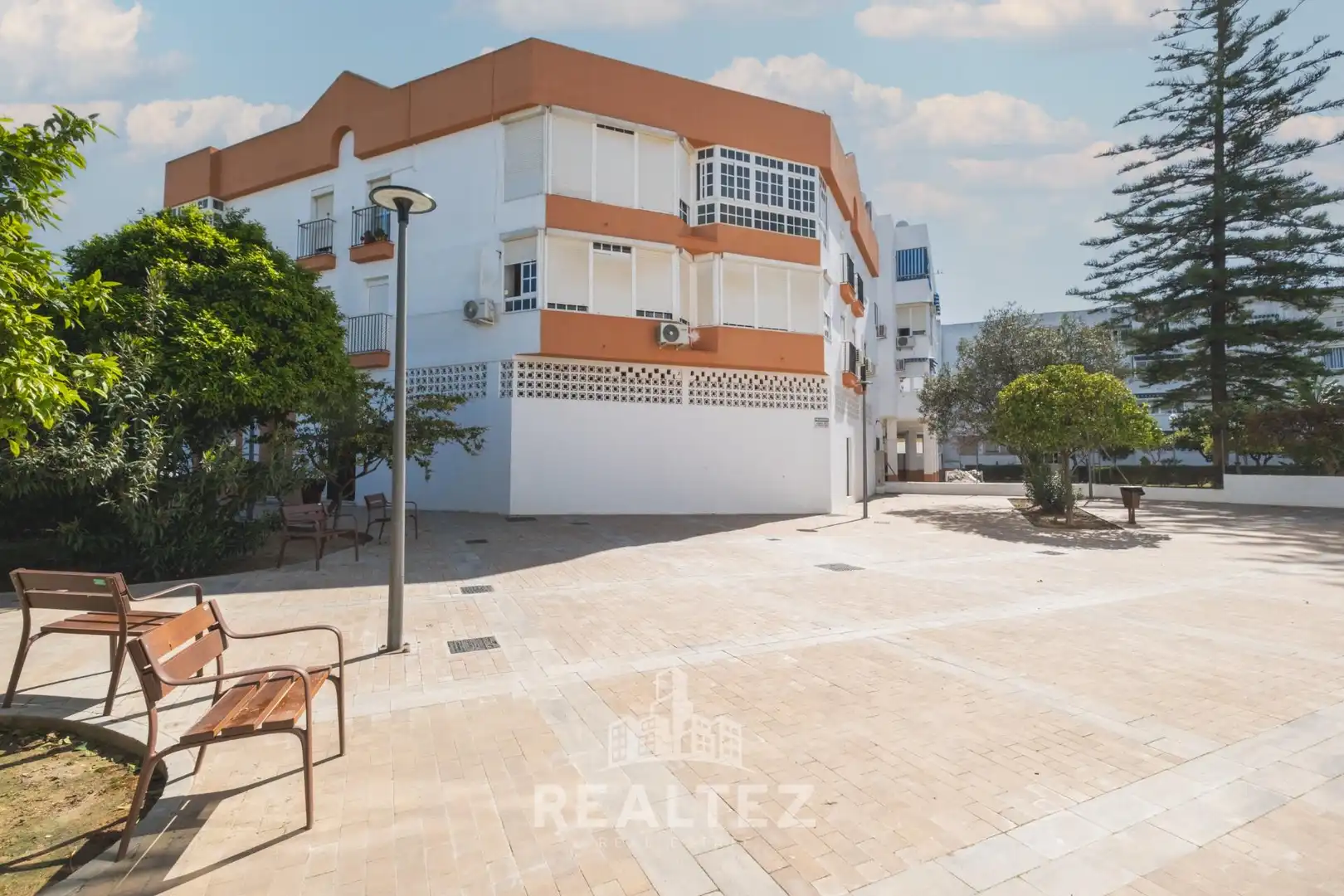 Exterior view of Flat for sale in Sanlúcar de Barrameda  with Air Conditioner, Heating and Balcony