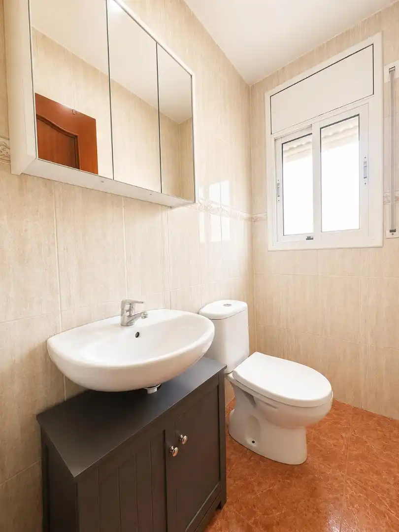 Baño de Casa adosada en venta en Mont-roig del Camp con Aire acondicionado, Terraza y Amueblado