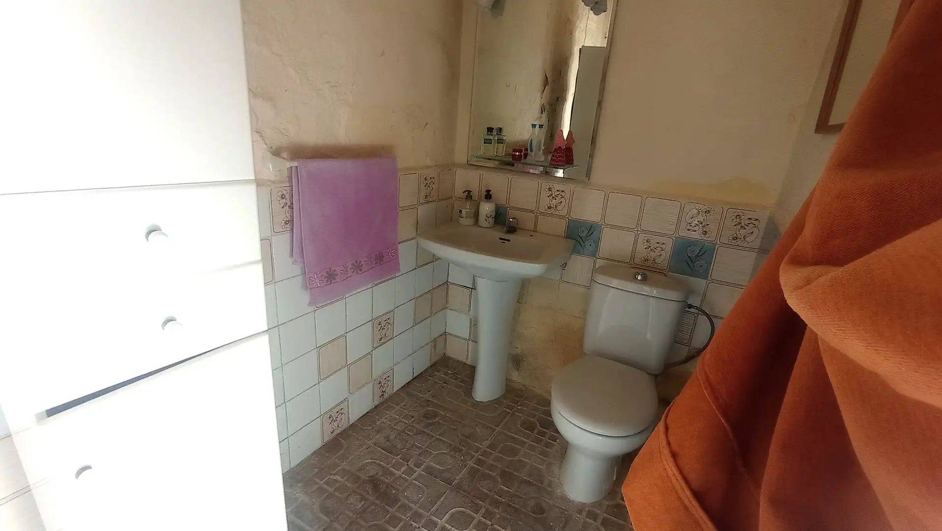 Bany de Casa o xalet en venda en Miguelturra amb Aire condicionat, Traster i Moblat
