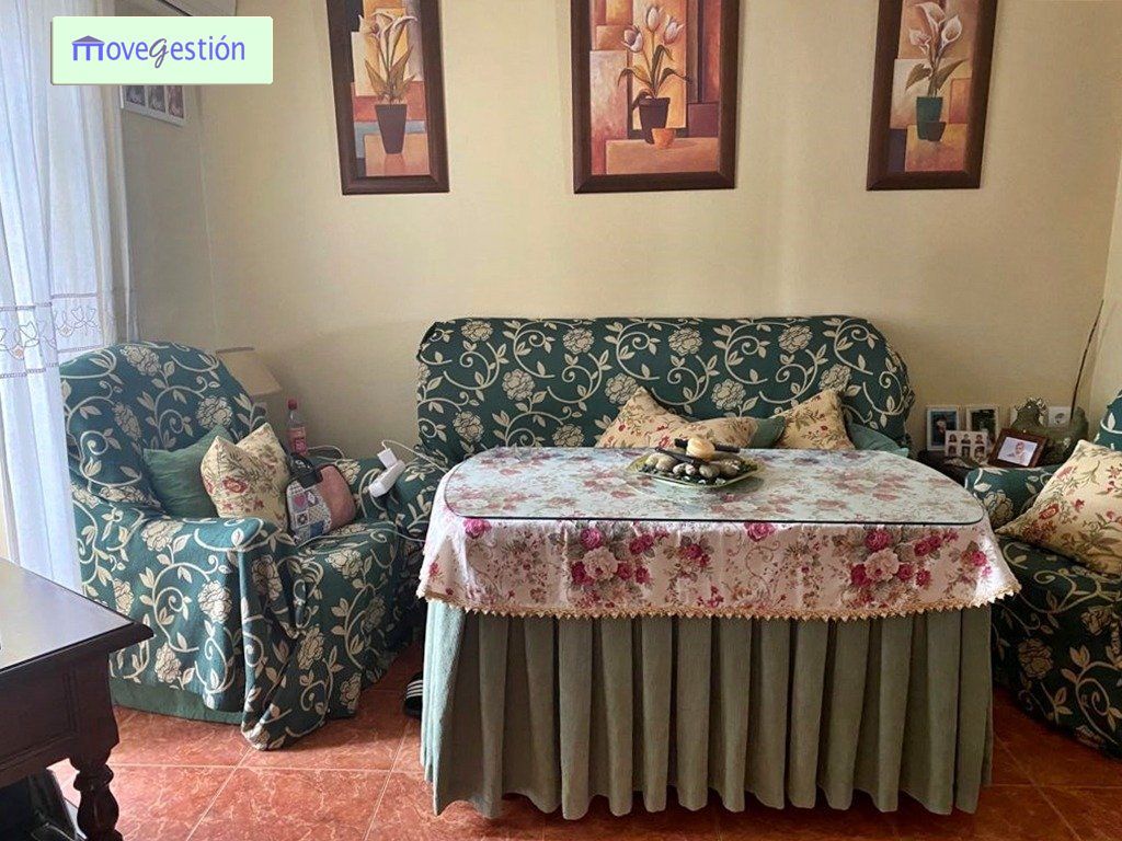 Sala d'estar de Casa o xalet en venda en Prado del Rey
