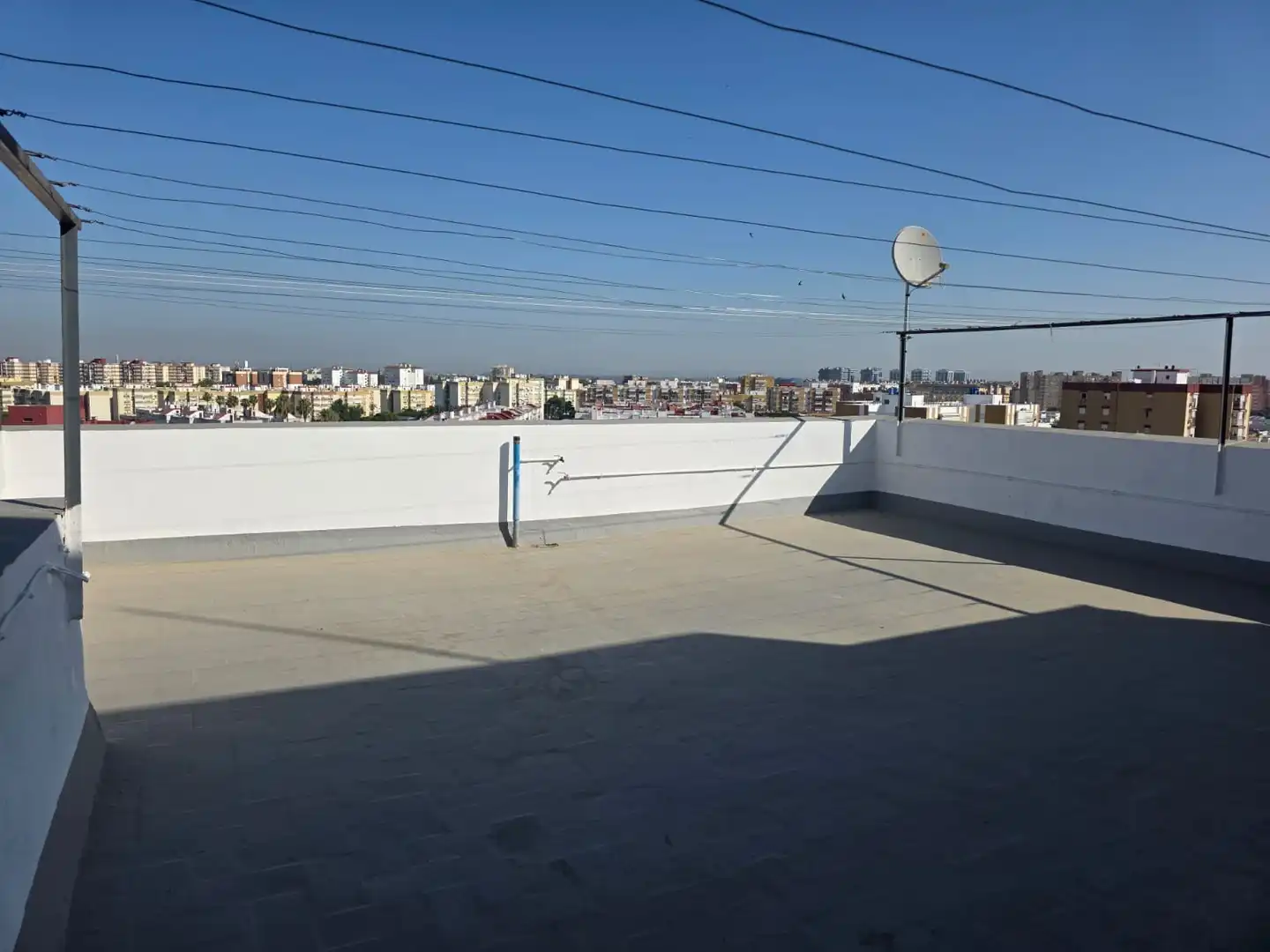 Terrasse von Wohnung zum Verkauf in Sevilla mit Klimaanlage, Heizung und Ofen
