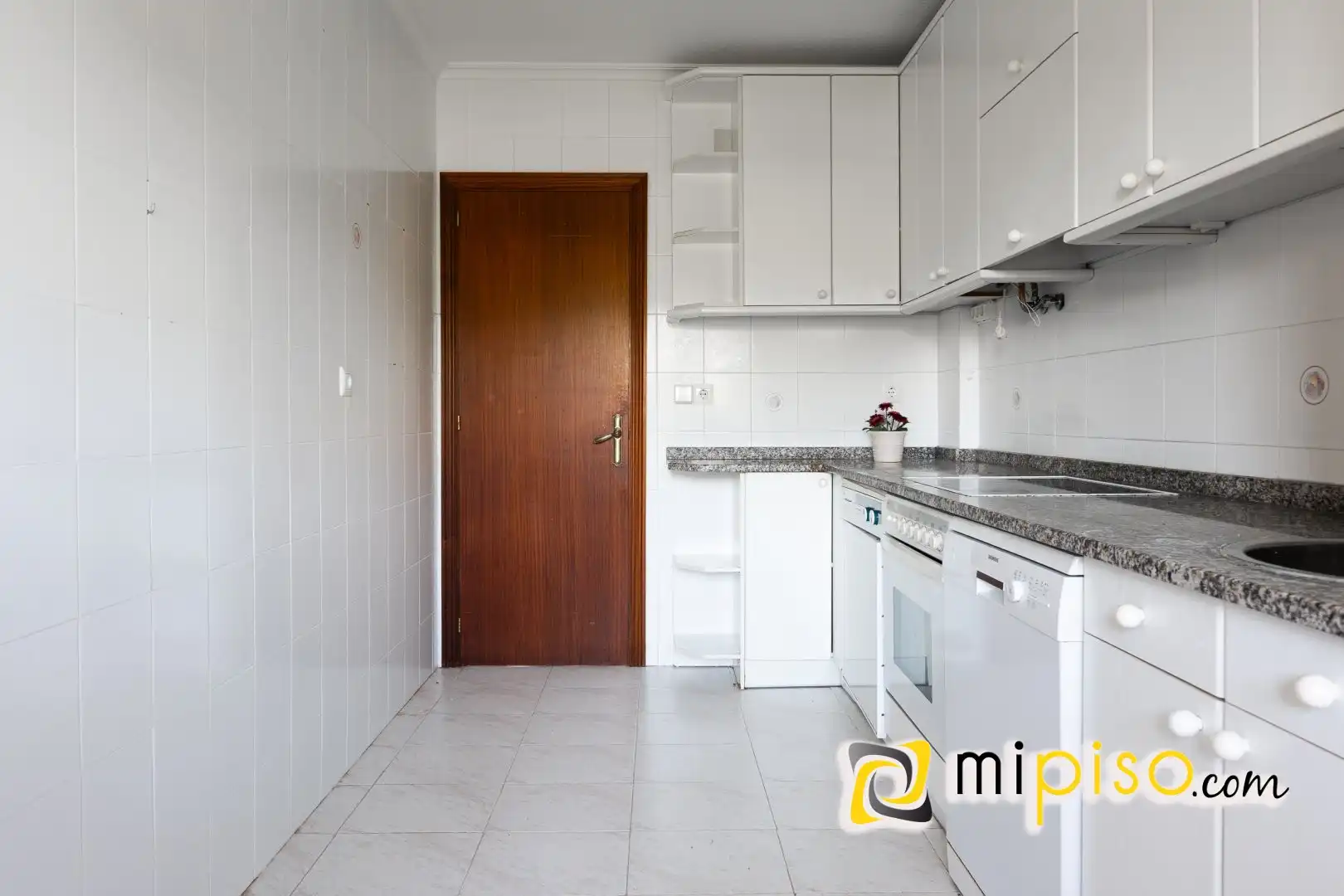 Cocina de Piso en venta en Arnuero con Calefacción, Terraza y Amueblado