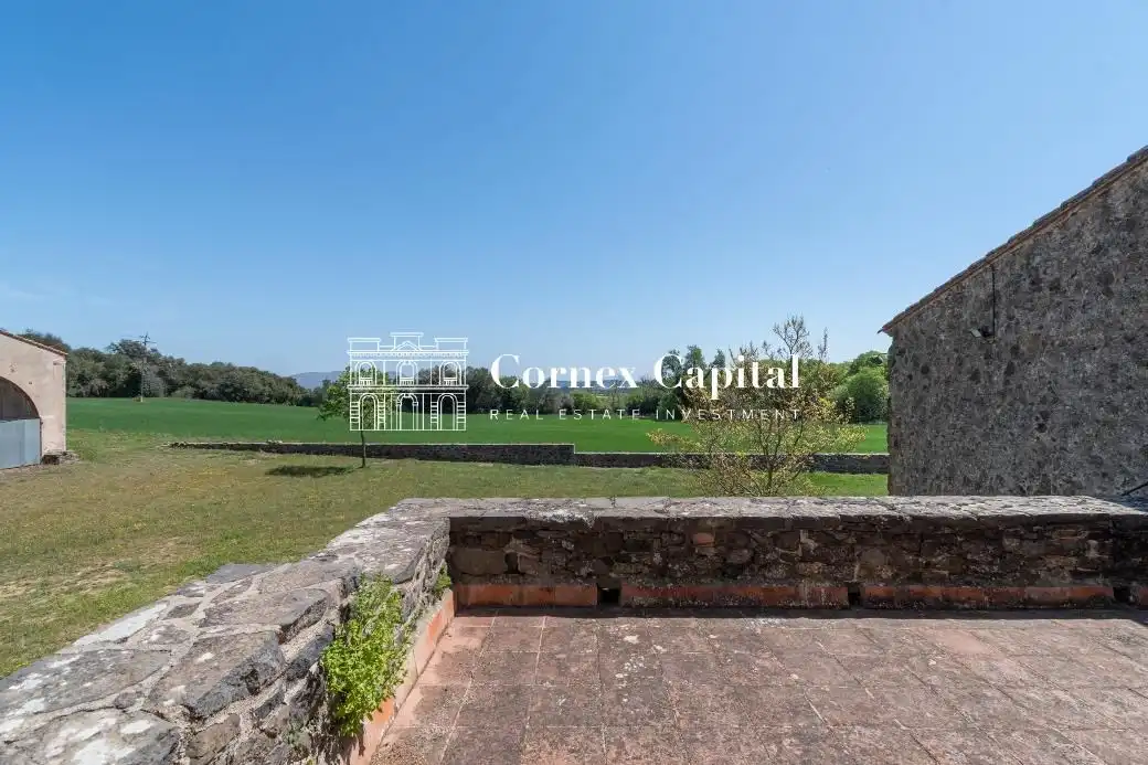 Country house zur Miete in Rupià mit Klimaanlage, Heizung und Privatgarten
