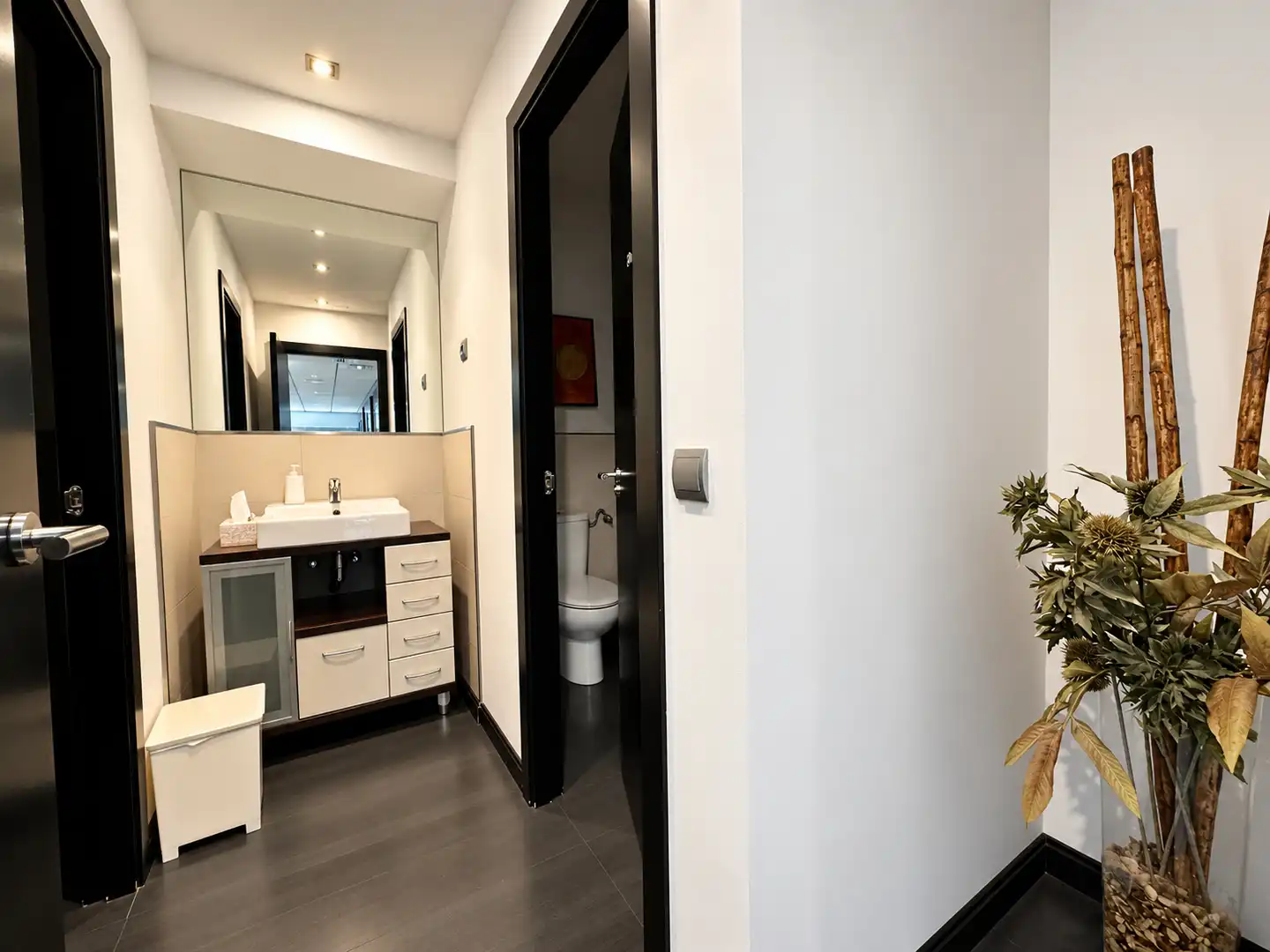 Business premises for sale in Calle Módena 36, imagen 33