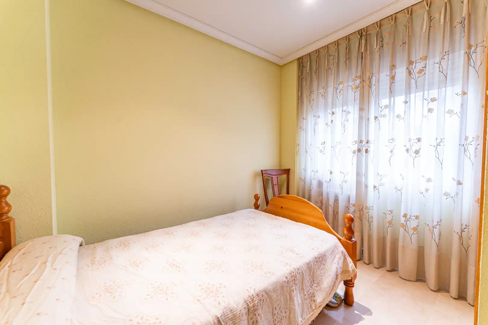 Dormitori de Casa o xalet en venda en Serranillos del Valle amb Aire condicionat, Calefacció i Jardí privat