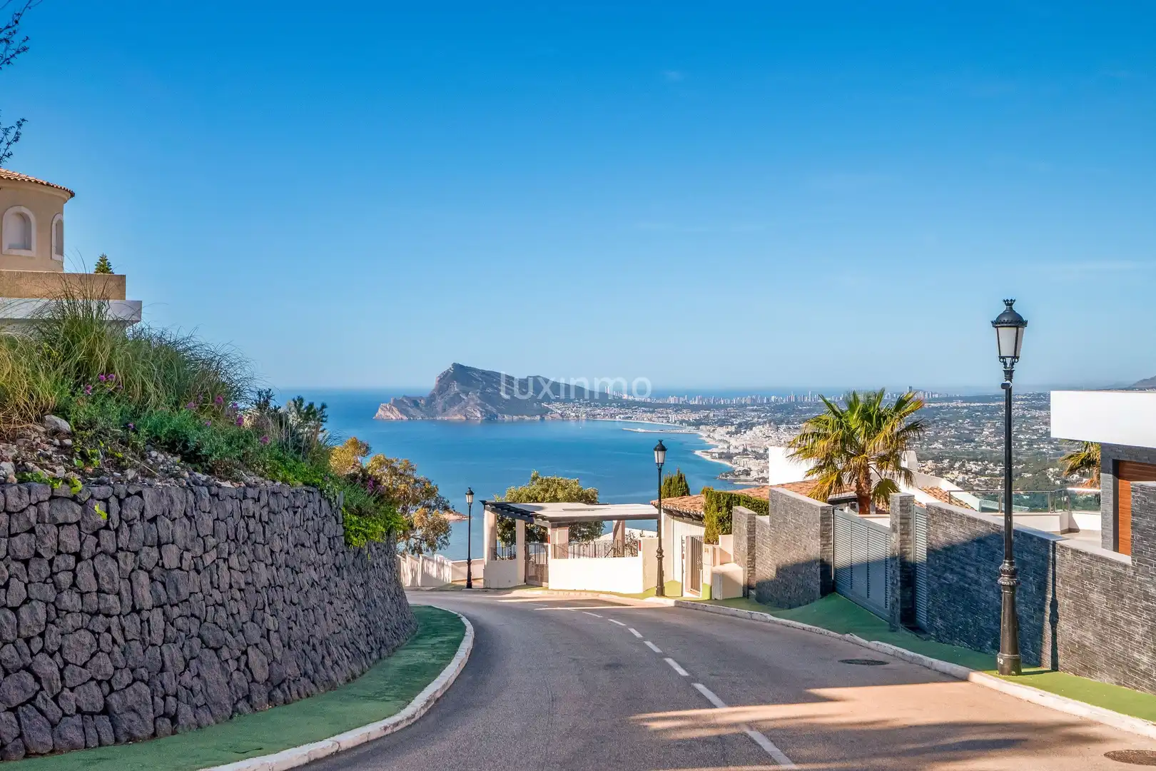 Vista exterior de Casa o xalet en venda en Altea amb Aire condicionat, Calefacció i Terrassa