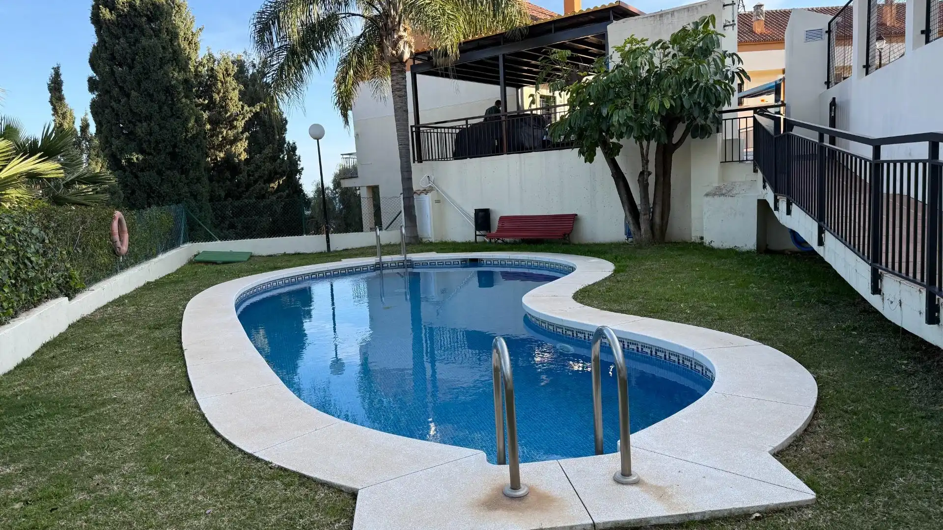 Piscina de Casa adosada en venta en Fuengirola con Aire acondicionado, Terraza y Piscina comunitaria