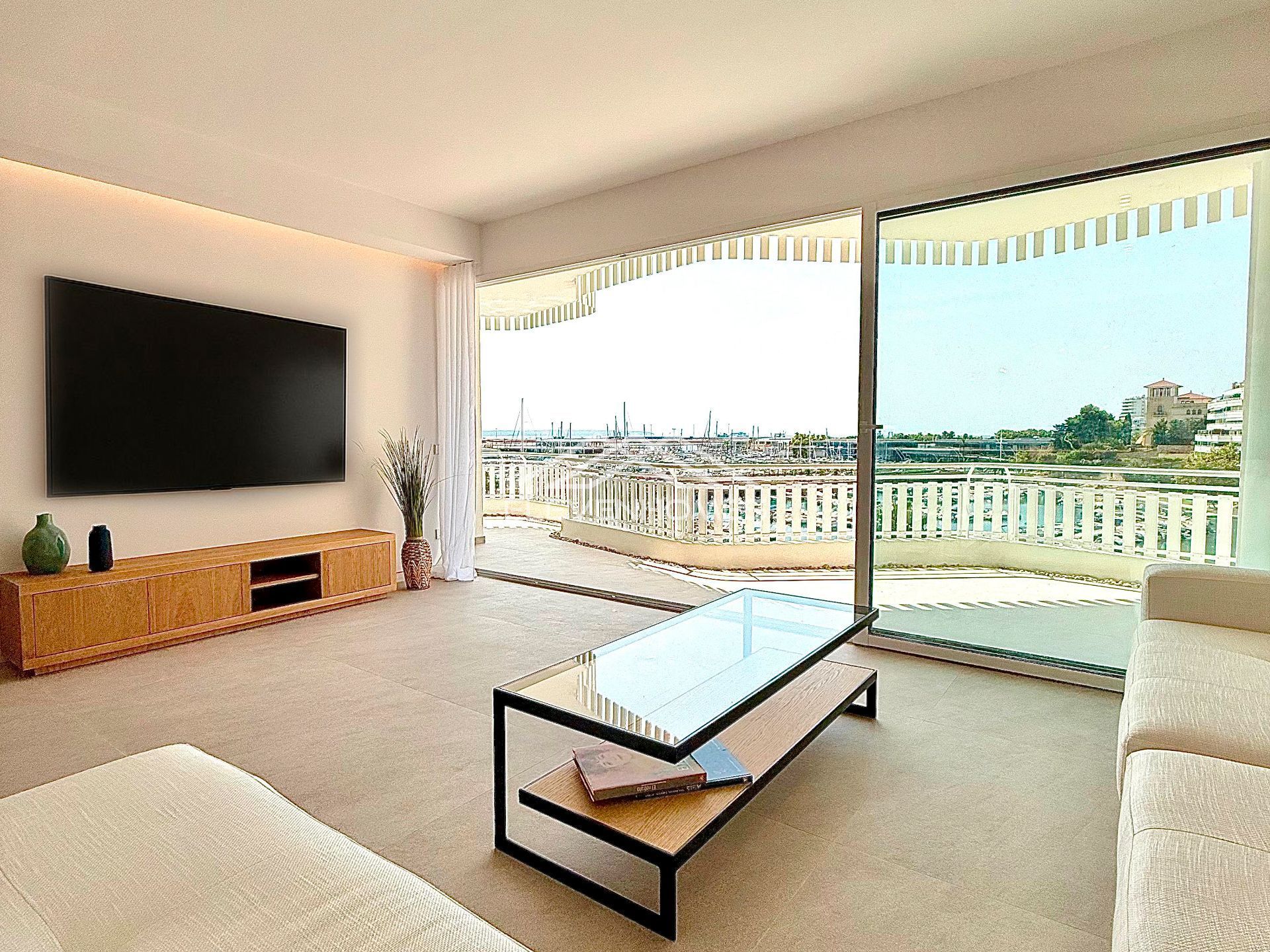 Living room of Flat for sale in  Palma de Mallorca  with Air Conditioner, Heating and Terrace