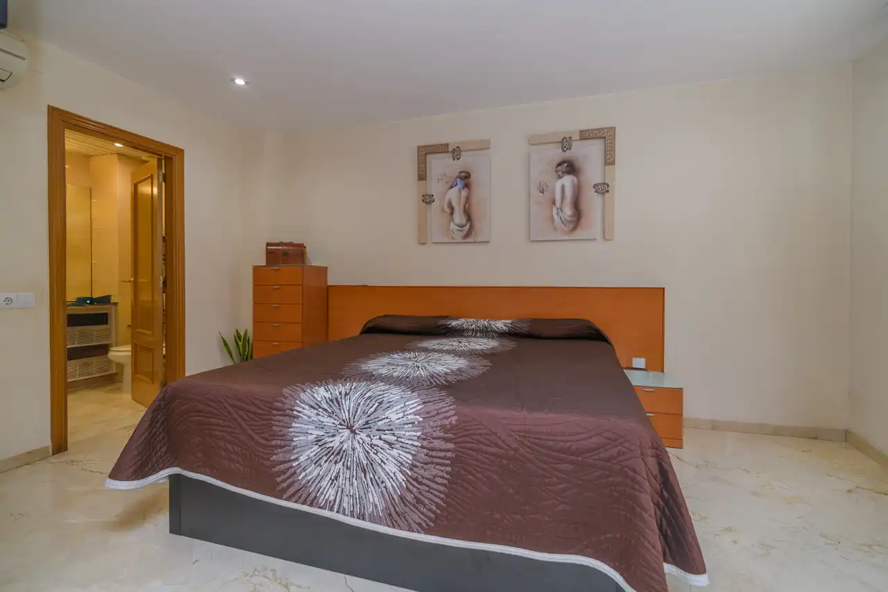 Schlafzimmer von Wohnung zum Verkauf in Gavà mit Klimaanlage, Heizung und Balkon