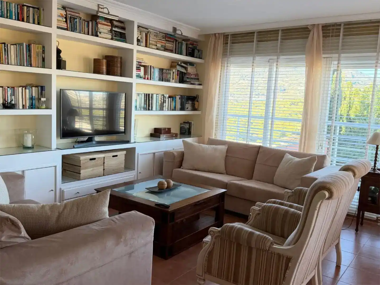 Sala d'estar de Casa o xalet en venda en Calpe / Calp amb Aire condicionat, Piscina i Balcó