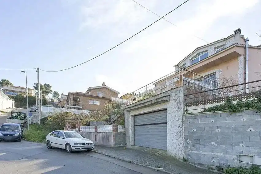 Casa o chalet en venta en ARTISTES, 16, Vallirana