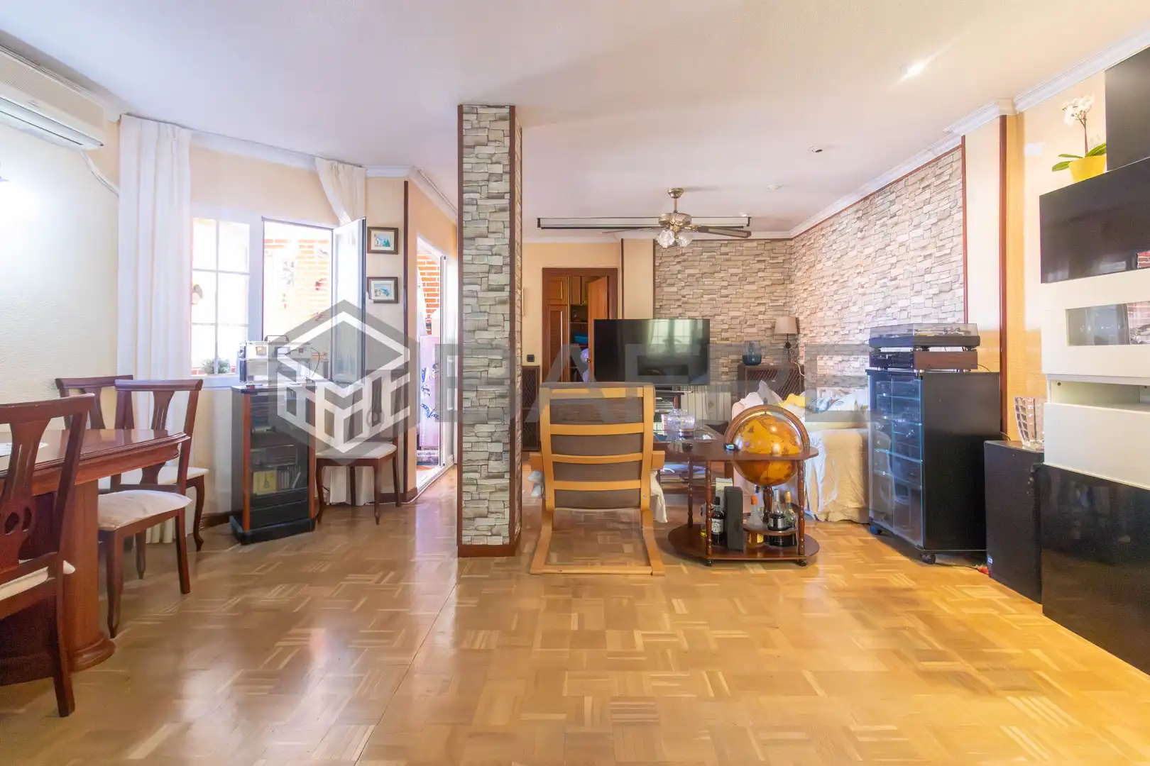 Sala de estar de Piso en venta en Rivas-Vaciamadrid con Aire acondicionado, Calefacción y Parquet
