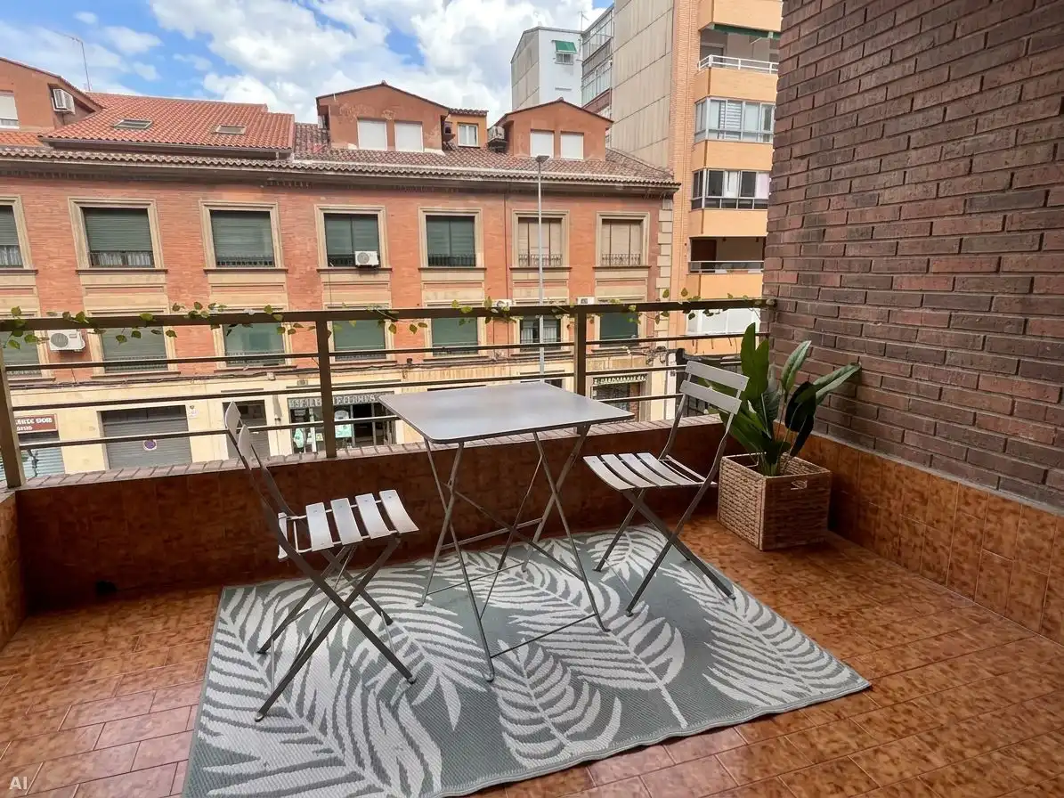 Appartamento con terrazza in affitto a Centro