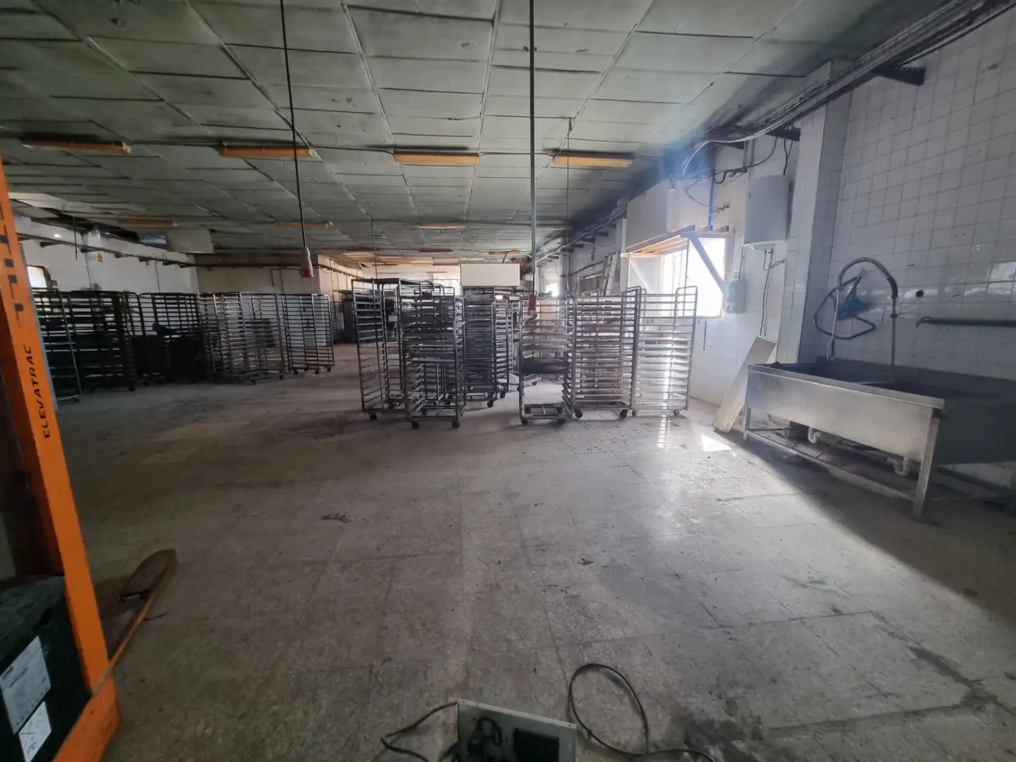 Nave industrial de alquiler en Pechina