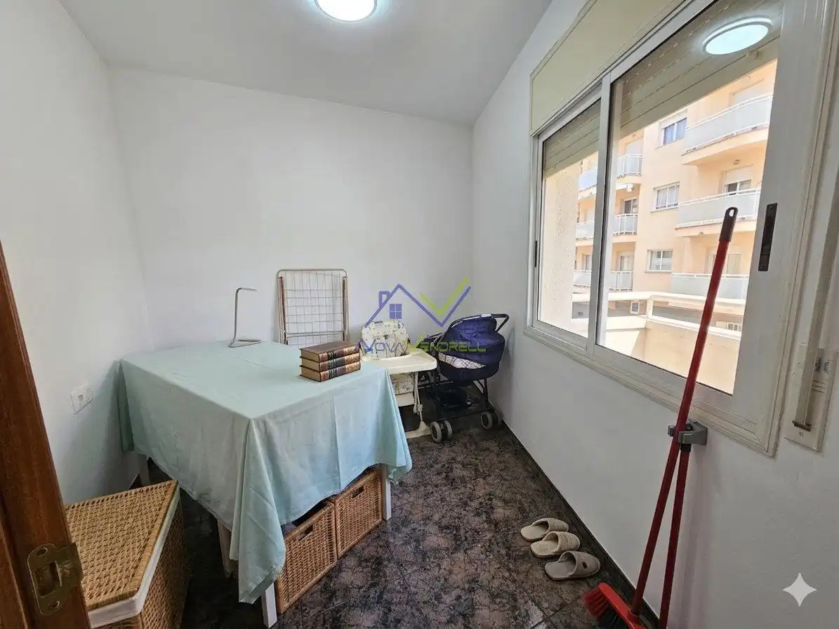 Habitación de Piso en venta en El Vendrell con Balcón
