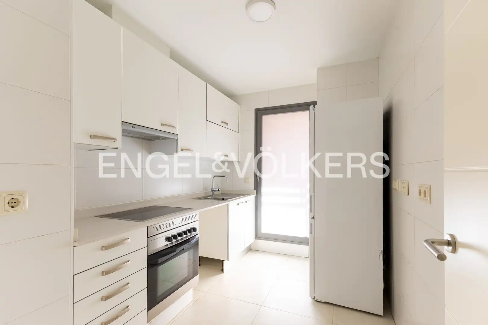 Cocina de Piso en venta en Madrid con Aire acondicionado, Calefacción y Piscina