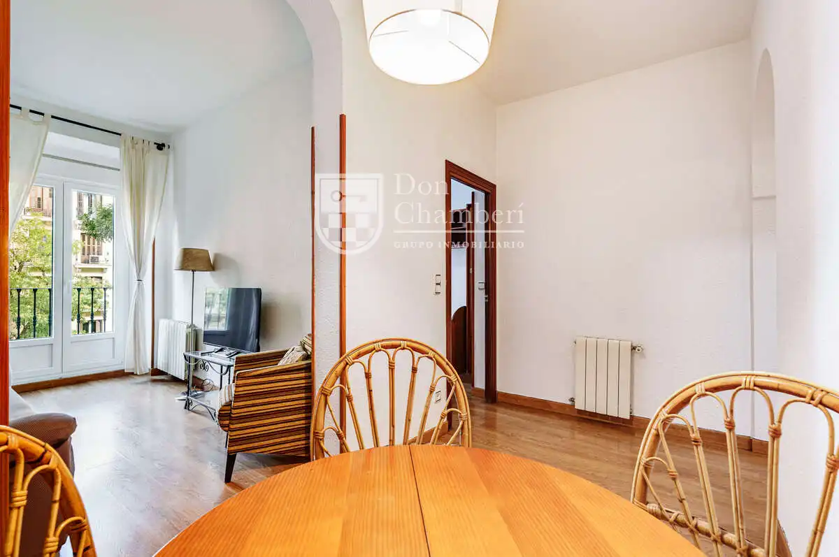 Vista exterior de Piso de alquiler en Madrid con Calefacción, Amueblado y Horno