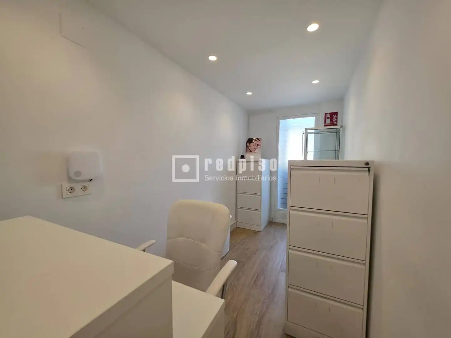 Oficina de alquiler en San Antón
