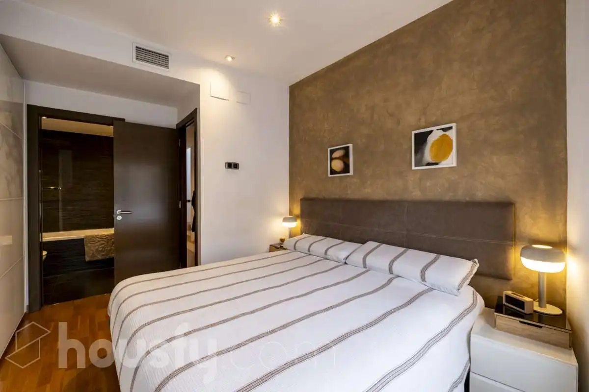 Habitación de Casa o chalet en venta en Barcelona con Aire acondicionado, Calefacción y Jardín privado