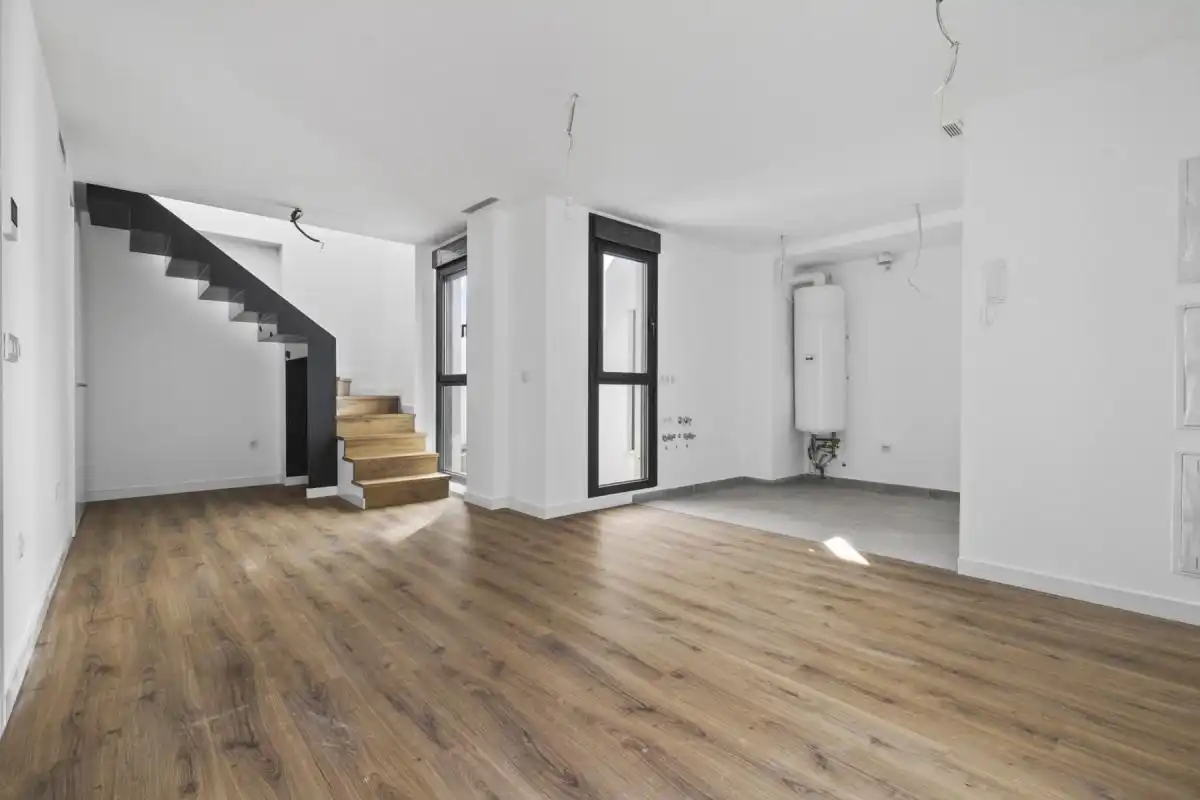 Flat for sale in Sevilla  with Heating, Private garden and Terrace