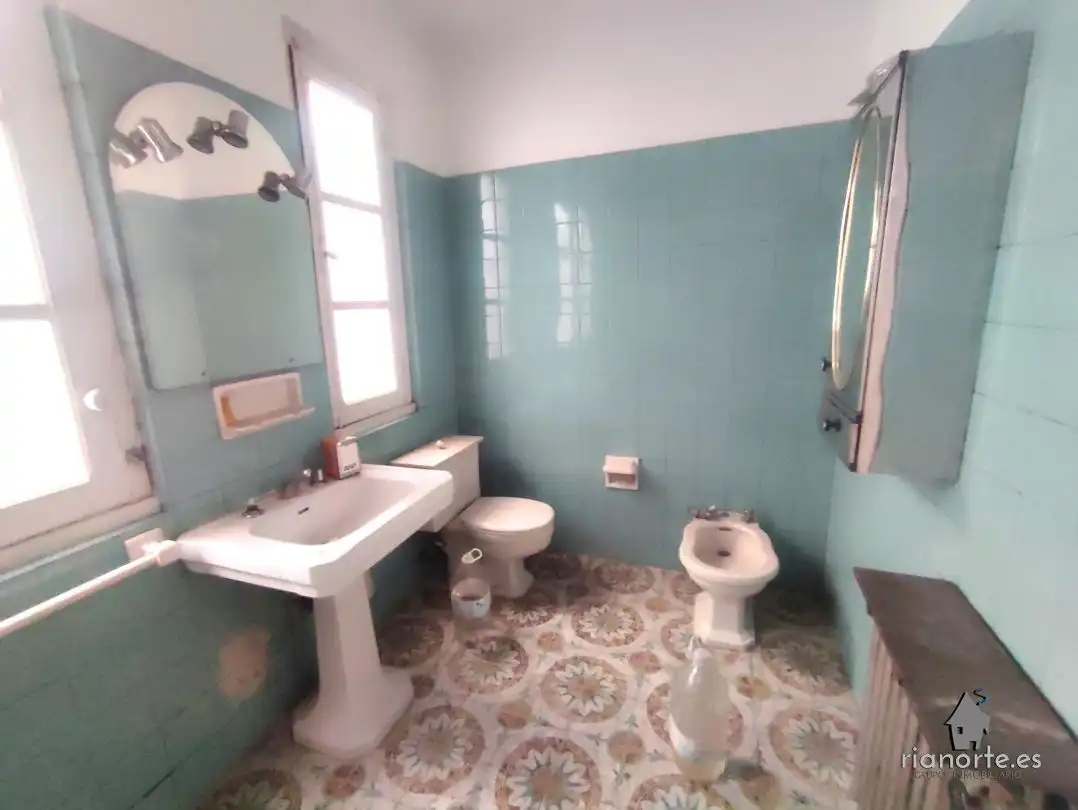 Bathroom of Houses for sale in Langreo  with Terrace and Storage room