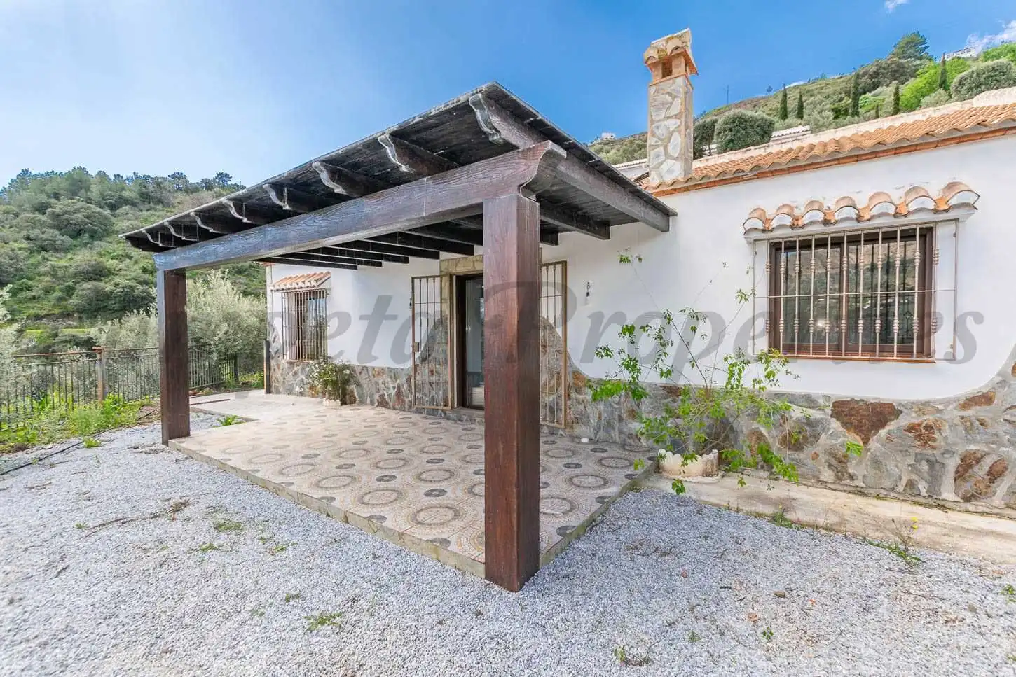 Casa con piscina en venta en Cómpeta