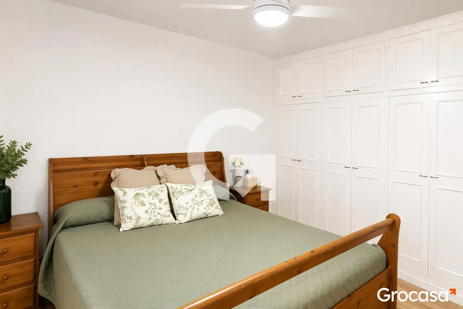 Schlafzimmer von Dachboden zum Verkauf in Vilanova i la Geltrú mit Klimaanlage, Heizung und Terrasse