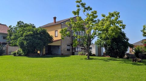Casa independiente con parcela urbana de 1200 metros cuadrados aproximadamente en El Astillero