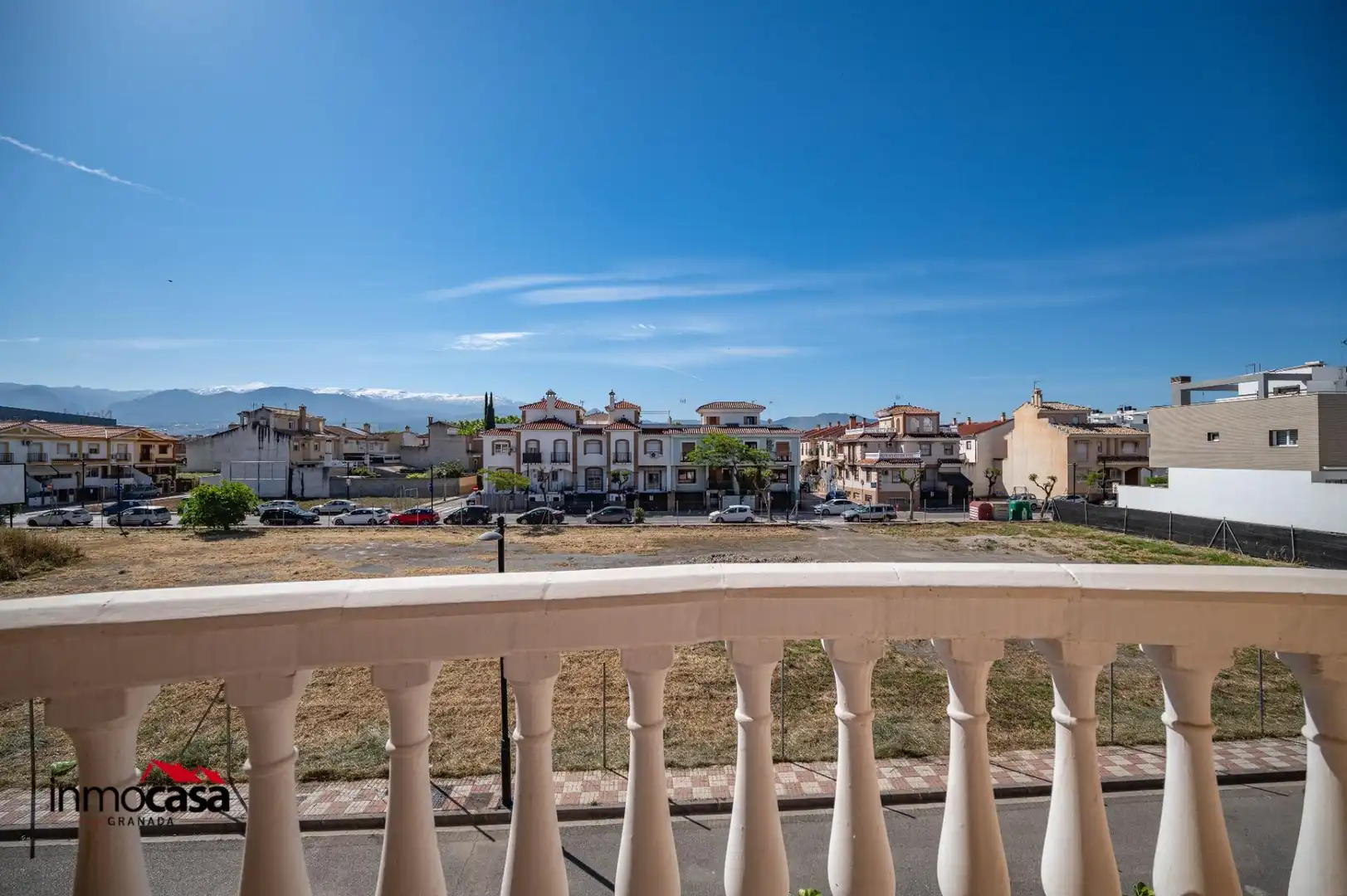 Vista exterior de Casa adosada en venda en Armilla amb Aire condicionat, Calefacció i Jardí privat