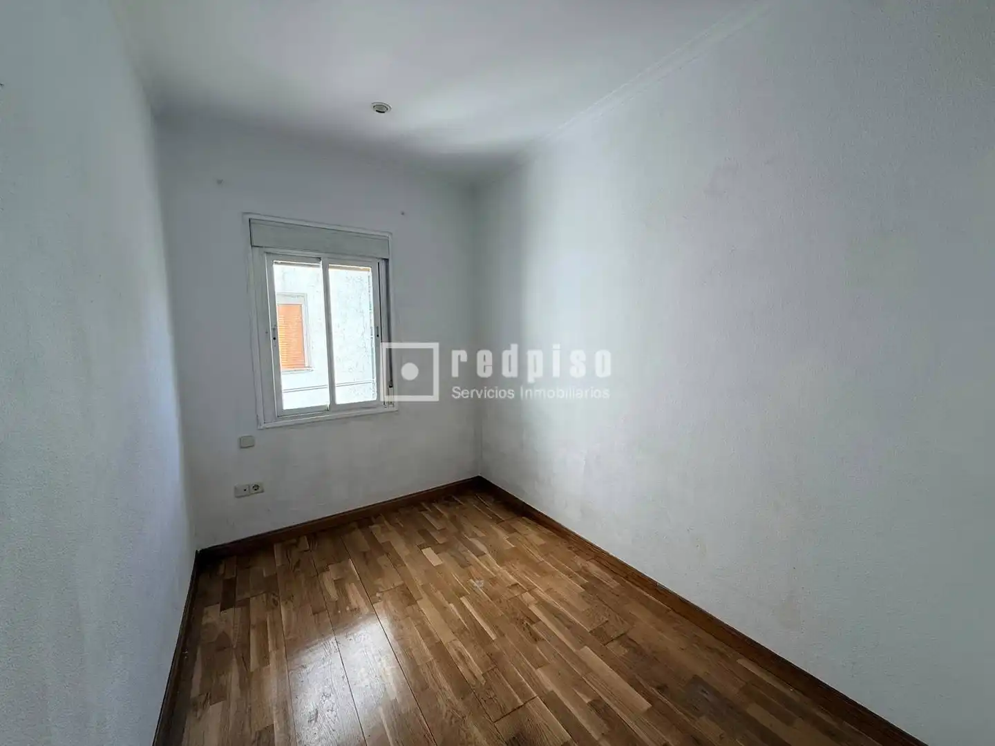 Habitación de Piso en venta en Madrid con Calefacción y Terraza