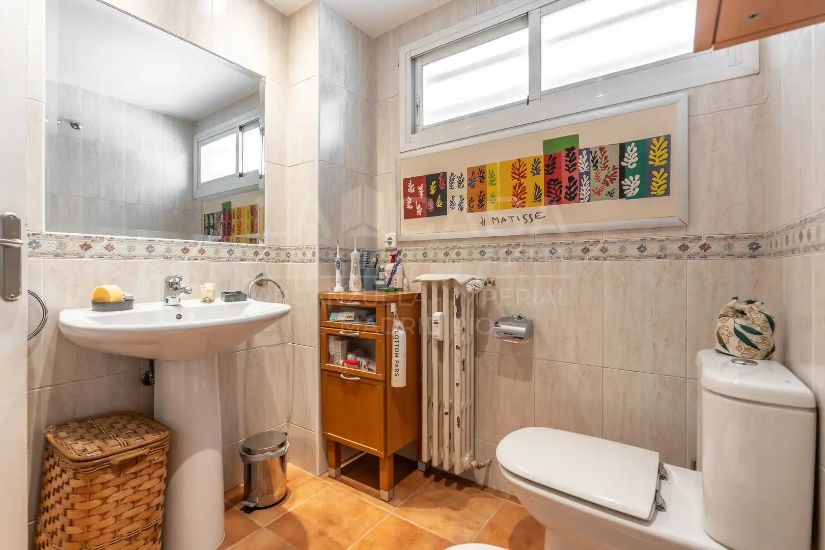 Baño de Piso en venta en Madrid con Calefacción y Trastero