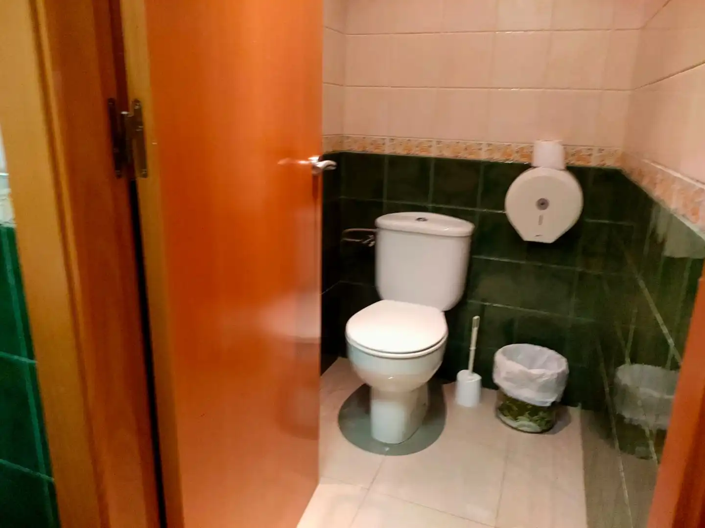 Baño de Oficina de alquiler en Maçanet de la Selva con Aire acondicionado, Calefacción y Amueblado