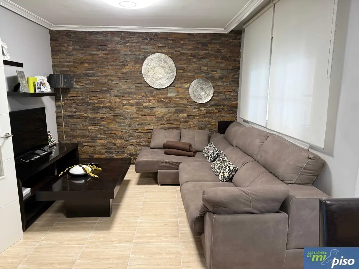 Sala de estar de Casa adosada en venta en Arroyo de la Encomienda con Calefacción, Jardín privado y Parquet
