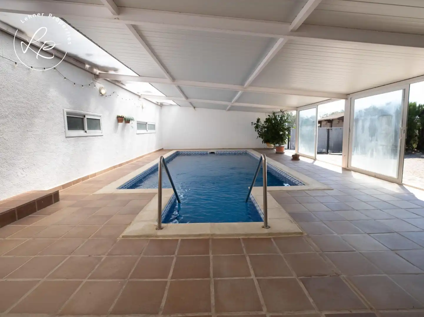 Piscina de Casa o xalet en venda en Pedret i Marzà amb Aire condicionat, Calefacció i Jardí privat