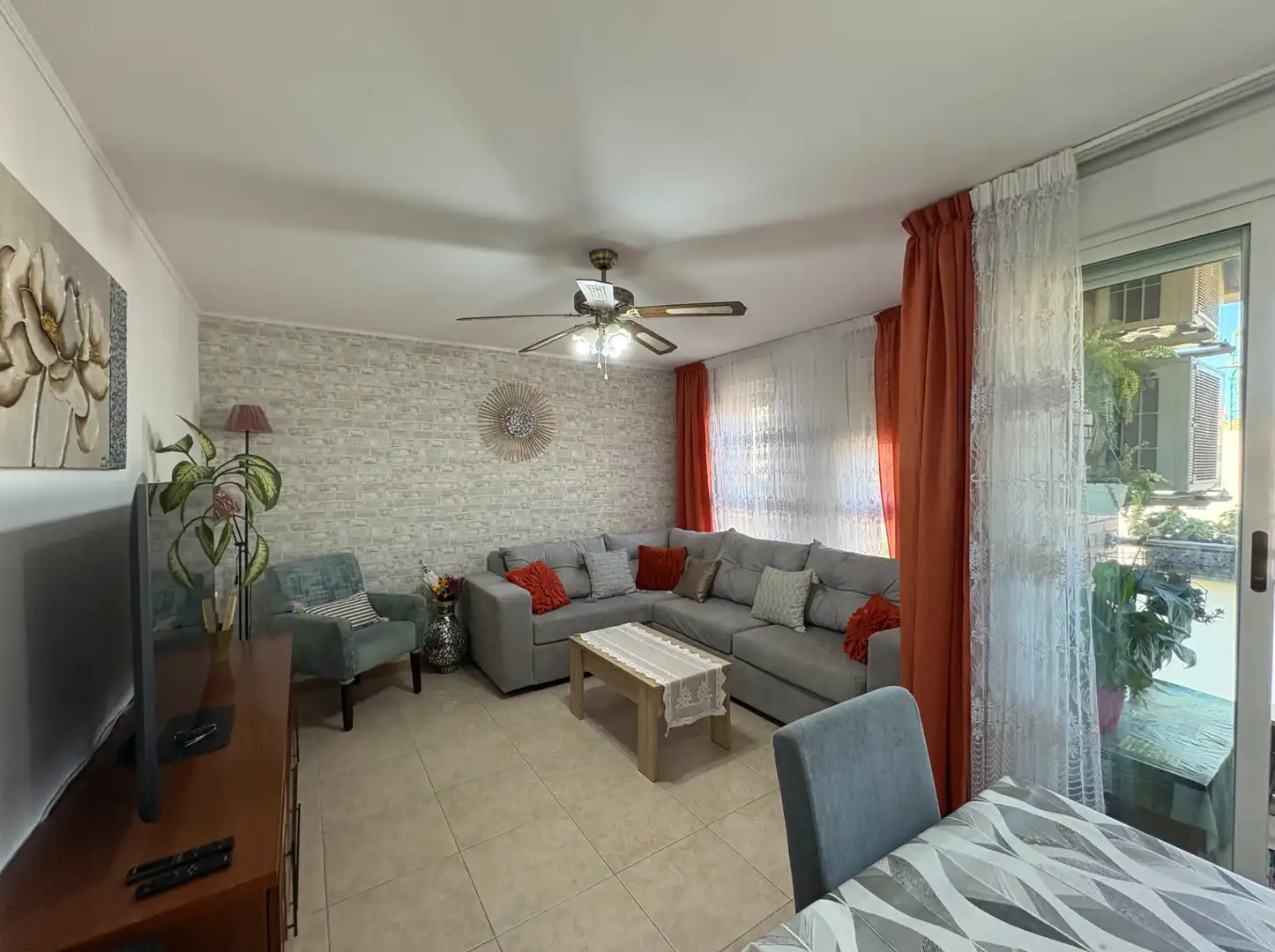 Living room of Flat for sale in Castellón de la Plana / Castelló de la Plana  with Air Conditioner, Heating and Oven