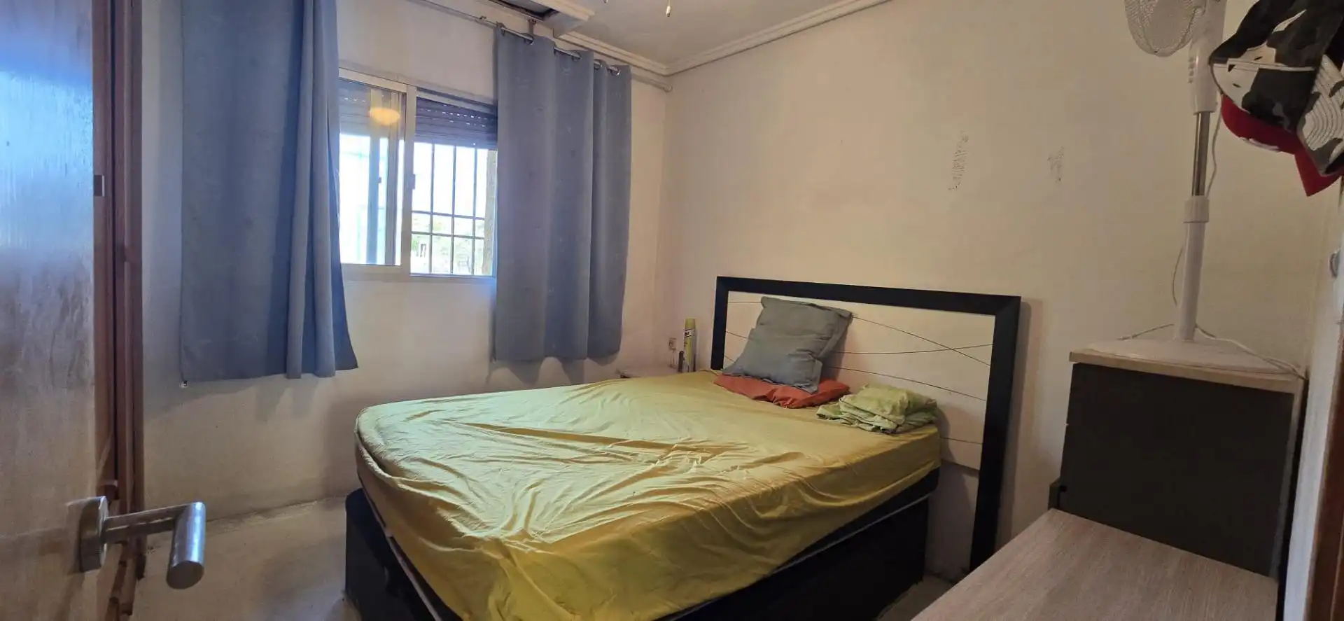 Dormitori de Casa o xalet en venda en Llíria amb Terrassa i Piscina comunitària