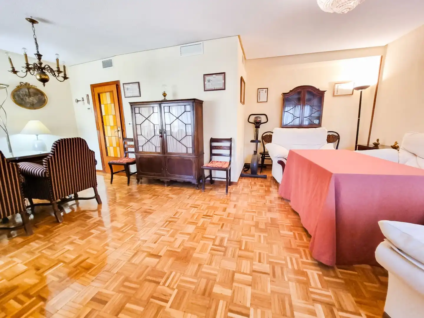 Wohnzimmer von Wohnung zum Verkauf in Jaén mit Klimaanlage und Heizung
